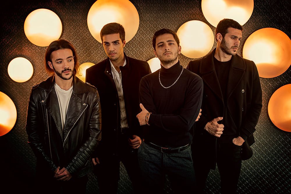 Arde Bogotá anuncia su esperado tercer álbum, Manufacturas del Club de la Gente Sola